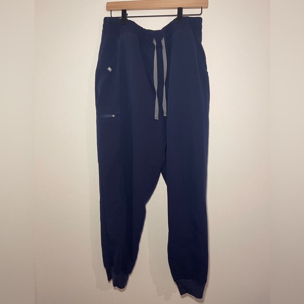 FIGS technical collection pants size XL/P Navy Blue